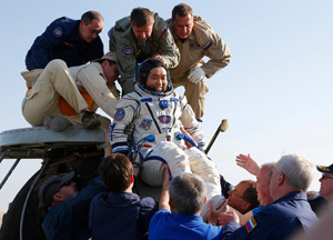 Expedition 39 Soyuz TMA-11M Landing