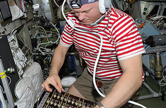 Work on ISS. Control cable connections AFD UCTS