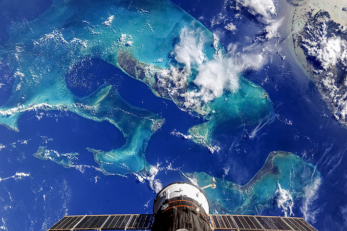 Earth Paints - The Bahamas. Andros Island