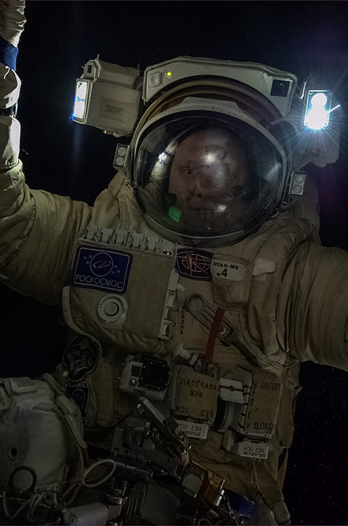 Spacewalk (EVA-39), 18, 2014 