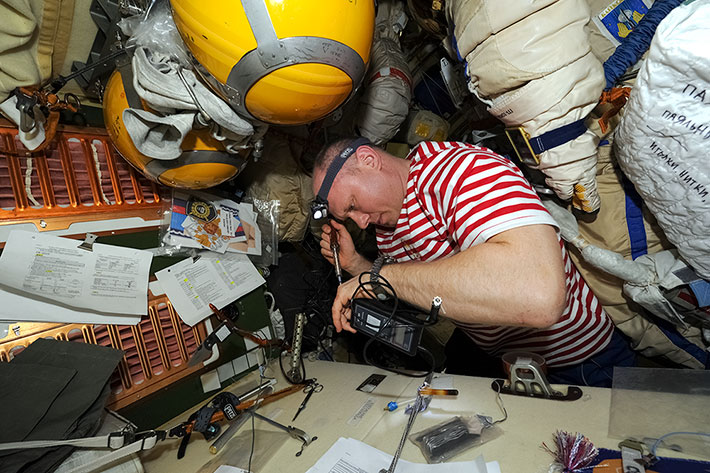 Preparation Spacewalk (EVA-39)