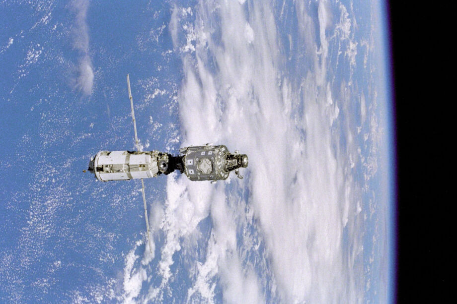 Международная космическая станция 1999 год