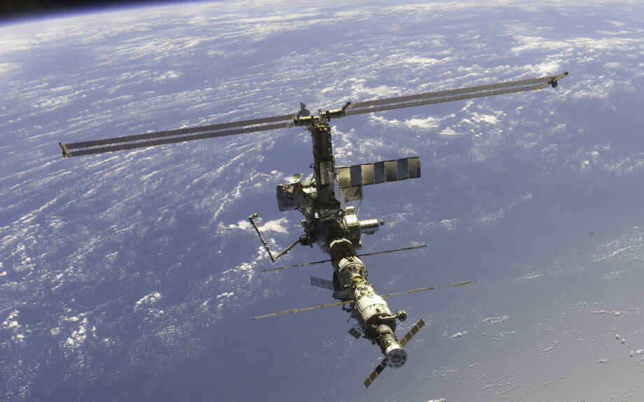 Международная космическая станция 2002 год